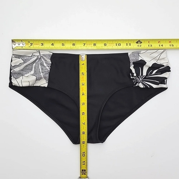 Skye 2 Piece Women Bikini Halter Tankini Swimsuit Black Cream Floral Print  Sz L - Picture 16 of 16